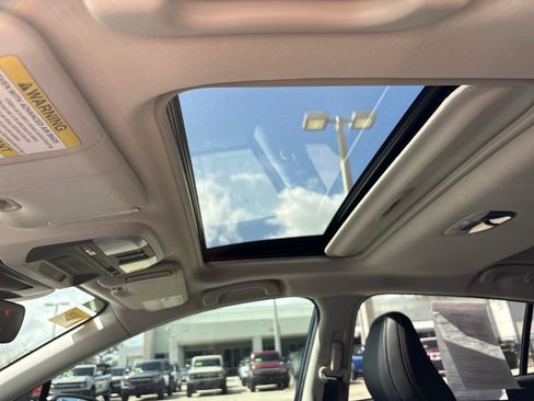 Used 2024 Subaru Crosstrek 2.5i Limited w/ Popular Package #4A image 9