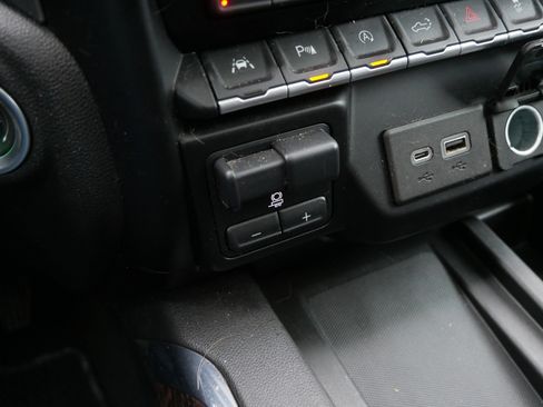 Used 2021 GMC Sierra 1500 Denali w/ Denali Ultimate Package image 35