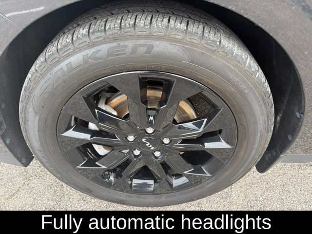 Used 2022 Kia Carnival SX Prestige FWD image 13