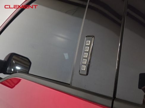 Used 2019 Ford F150 Raptor w/ Equipment Group 802A Luxury image 10