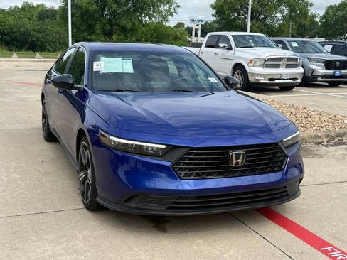 Used 2023 Honda Accord Sport image 7