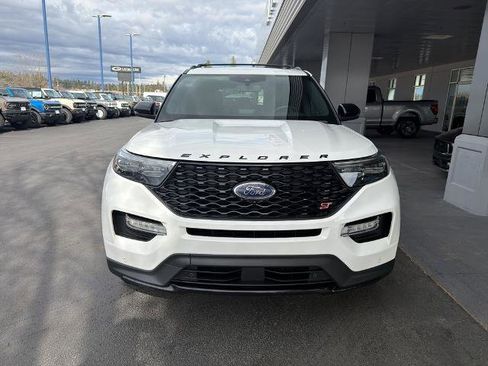 Certified 2021 Ford Explorer ST w/ ST Street Pack image 2