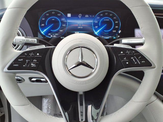 Used 2023 Mercedes-Benz EQS 580 4MATIC SUV image 8