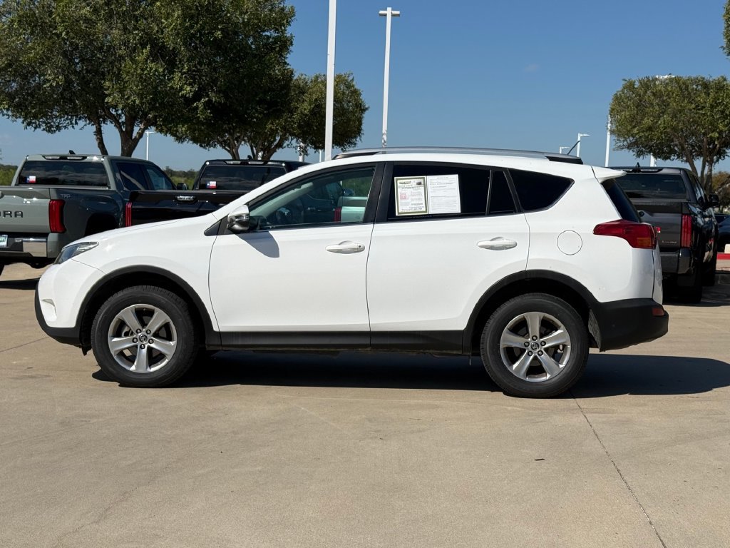 Used 2015 Toyota RAV4 XLE FWD image 2