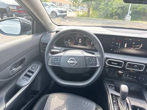 New 2026 Nissan Sentra SV w/ SV Convenience Package FWD image 16