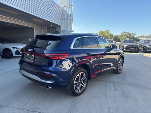 Certified 2025 Audi Q5 Premium w/ Convenience Package AWD/4WD image 6