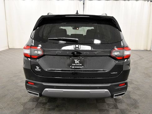 New 2026 Honda Pilot Touring image 6