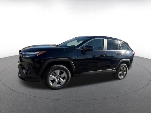 Used 2025 Toyota RAV4 LE image 8