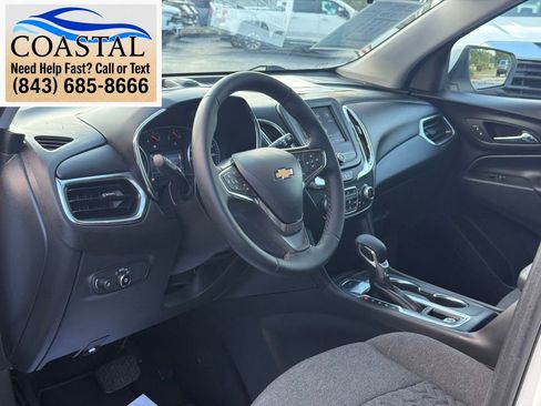 Used 2024 Chevrolet Equinox LT AWD/4WD image 3
