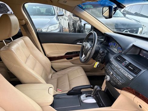 Used 2011 Honda Crosstour EX-L image 16