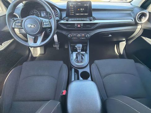 Used 2021 Kia Forte LXS image 18