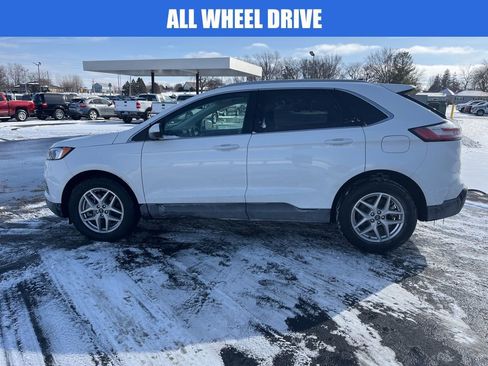 Used 2024 Ford Edge SEL w/ Convenience Package image 7