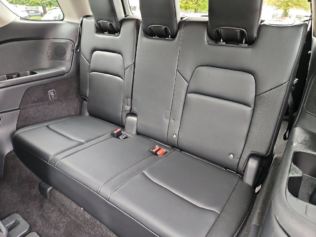 Used 2024 Nissan Pathfinder SL w/ SL Premium Package AWD/4WD image 13