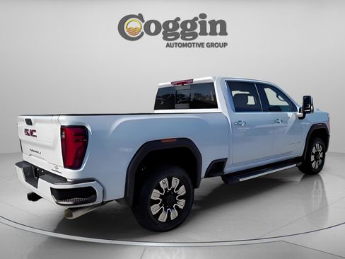 New 2026 GMC Sierra 2500 Denali AWD/4WD image 9