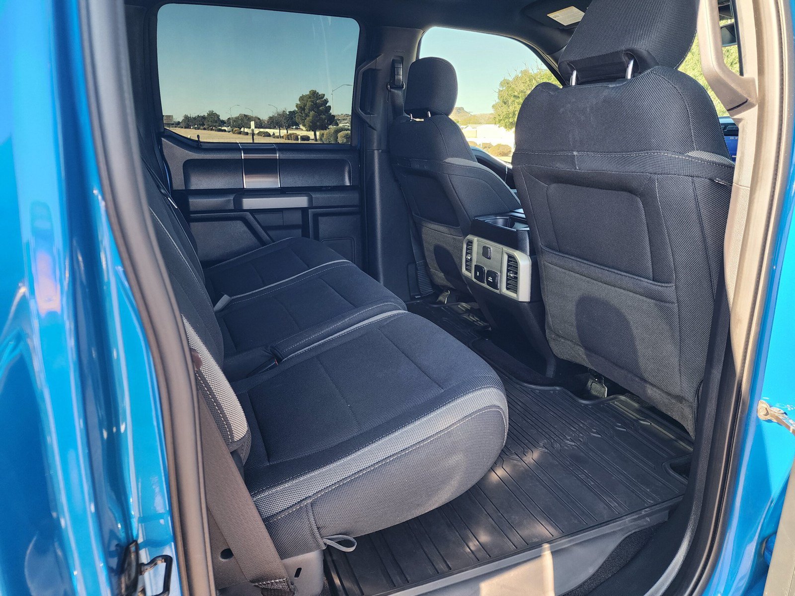 Used 2019 Ford F150 Raptor AWD/4WD image 17
