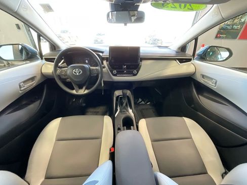 Used 2025 Toyota Corolla LE image 8