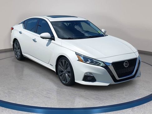 Used 2019 Nissan Altima 2.0 Edition One image 3