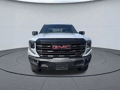 Used 2024 GMC Sierra 1500 AT4X image 10