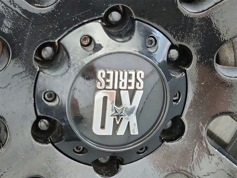 Used 2019 Nissan Titan SL image 38