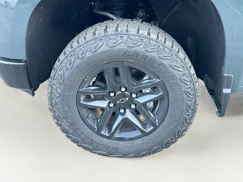 New 2026 Chevrolet Silverado 1500 Custom Trail Boss w/ LPO, Dark Essentials Package AWD/4WD image 19