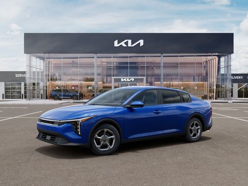New 2026 Kia K4 FWD image 3