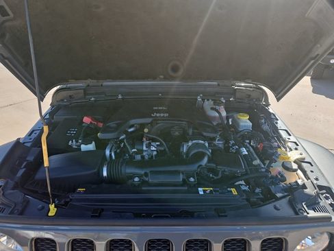 Used 2021 Jeep Wrangler Unlimited Sport AWD/4WD image 11