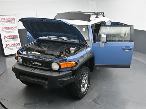 Used 2013 Toyota FJ Cruiser 4WD image 41