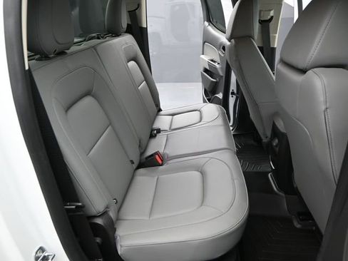 Used 2022 Chevrolet Colorado W/T image 16