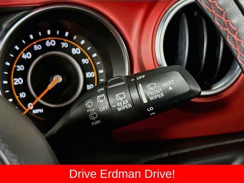 Used 2023 Jeep Wrangler Unlimited Rubicon AWD/4WD image 15