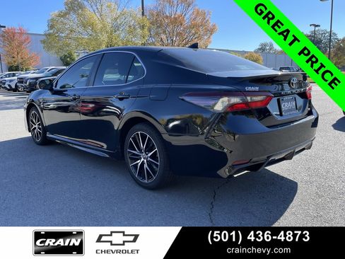 Used 2021 Toyota Camry SE image 5