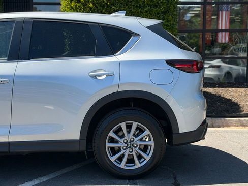 Used 2022 MAZDA CX-5 AWD 2.5 S w/ Select Package image 11