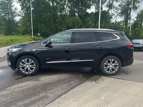 Used 2019 Buick Enclave Avenir w/ Avenir Technology Package AWD/4WD image 2