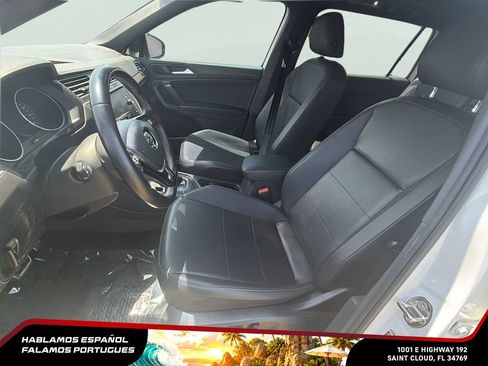 Used 2020 Volkswagen Tiguan SE R-Line FWD image 15