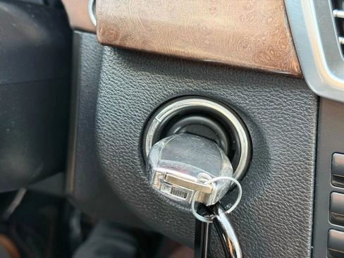 Used 2011 Mercedes-Benz E 350 4MATIC Sedan image 29