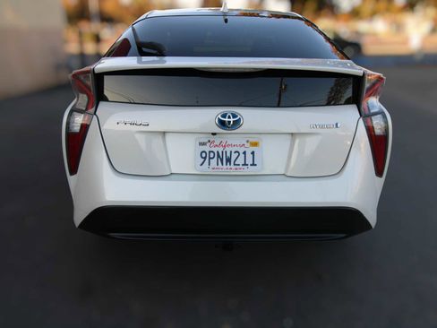 Used 2016 Toyota Prius Two image 30