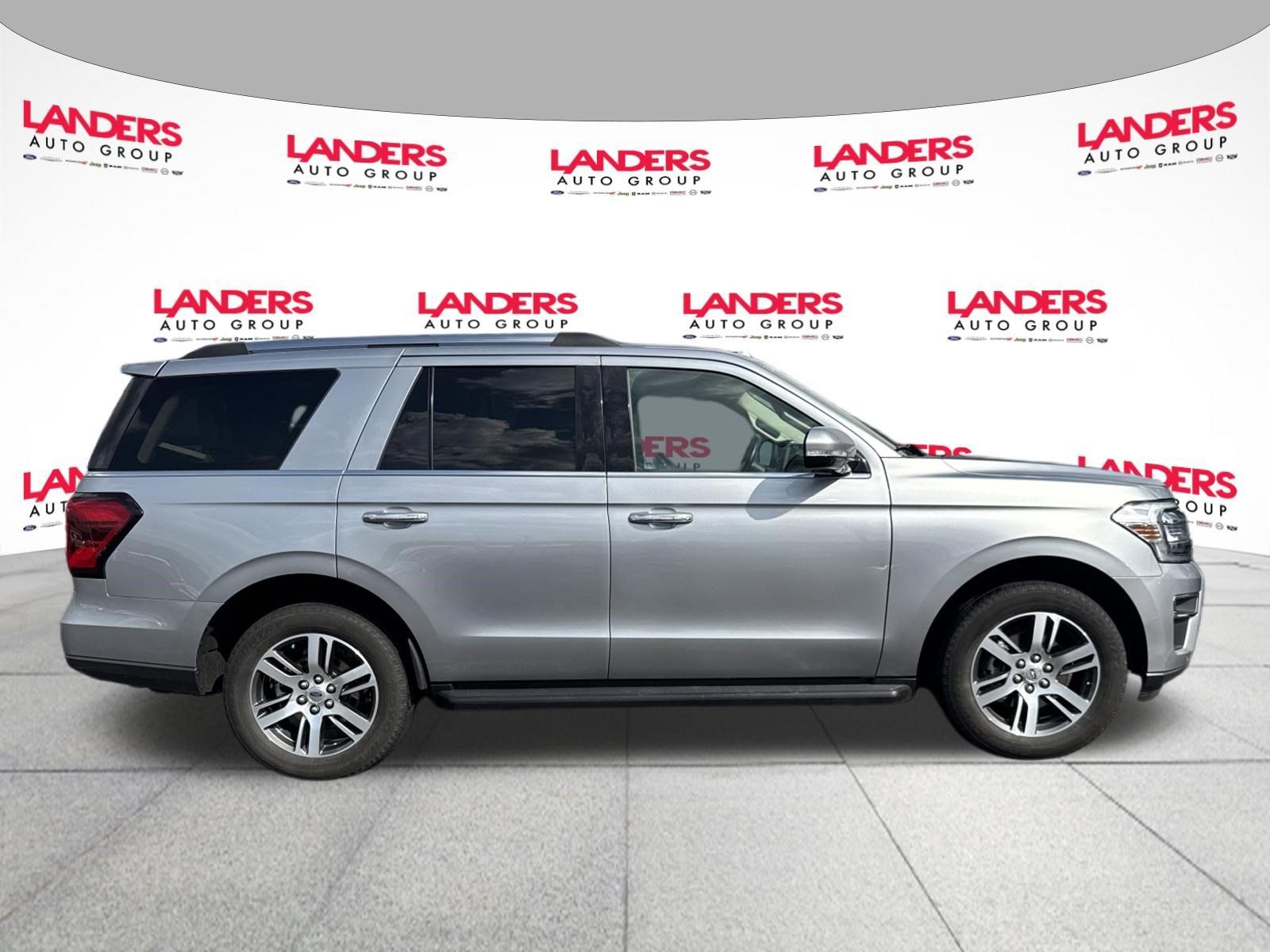 Used 2024 Ford Expedition Limited RWD image 2