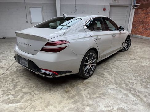 Used 2025 Genesis G70 2.5T image 5