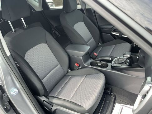 Certified 2025 Kia Soul LX w/ LX Technology Package FWD image 30