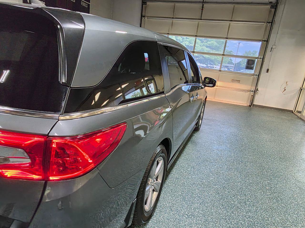 Used 2018 Honda Odyssey EX-L image 7