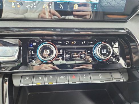 New 2026 GMC Sierra 1500 AT4 w/ AT4 Premium Package image 34