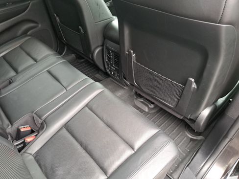 Used 2019 Jeep Grand Cherokee Limited w/ Luxury Group II AWD/4WD image 11