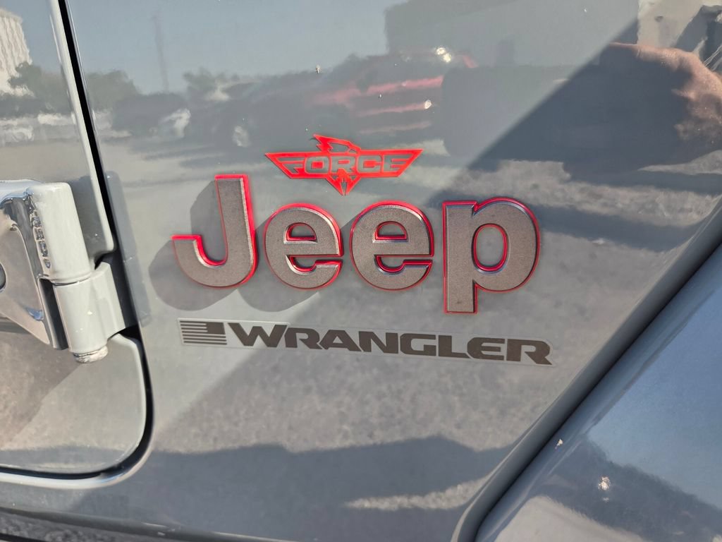 Used 2024 Jeep Wrangler Unlimited Rubicon AWD/4WD image 4