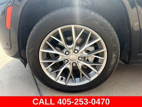 Used 2023 Jeep Grand Cherokee Summit w/ Adv Protech Group IV AWD/4WD image 9