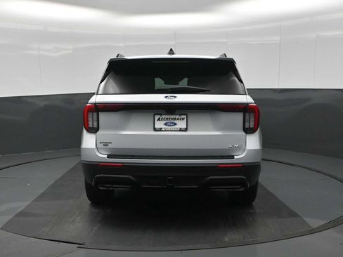 New 2026 Ford Explorer ST-Line w/ ST-Line Street Pack AWD/4WD image 8