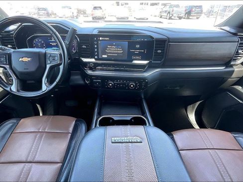 Used 2024 Chevrolet Silverado 3500 High Country w/ Technology Package AWD/4WD image 7