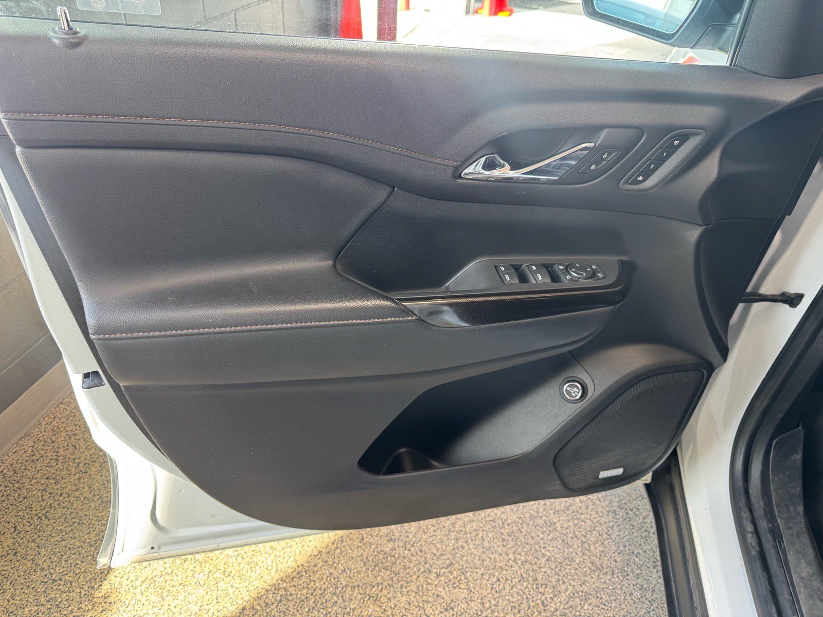 Used 2021 GMC Acadia AT4 w/ Preferred Package AWD/4WD image 17