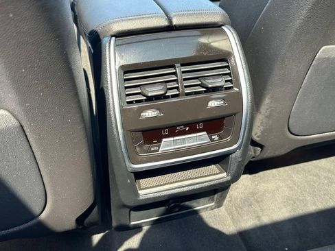 Used 2022 BMW X5 xDrive40i AWD/4WD image 11