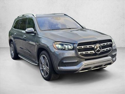 Used 2022 Mercedes-Benz GLS 450 4MATIC image 3