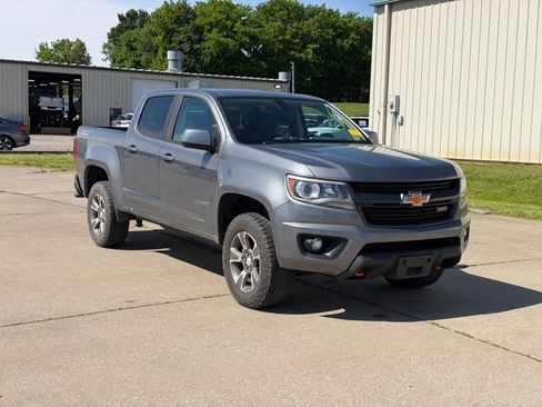 Used 2019 Chevrolet Colorado Z71 AWD/4WD image 1