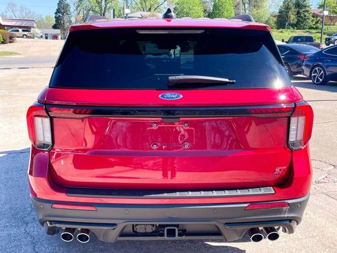 Used 2025 Ford Explorer ST w/ Sun And Sound Package AWD/4WD image 8